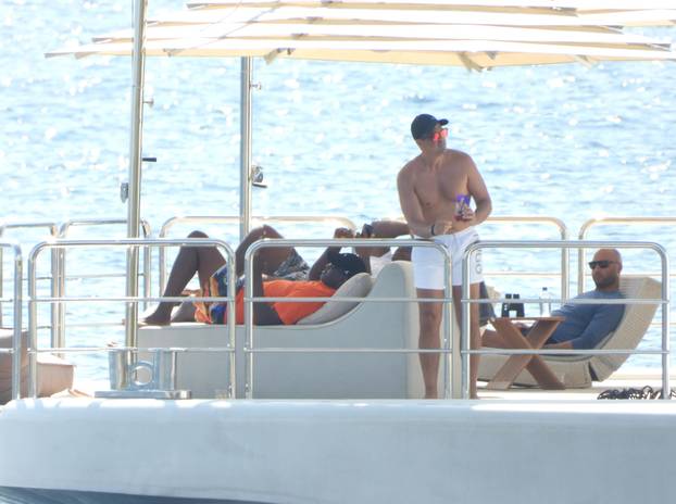ARHIVA - 2021. Michael Jordan stigao je na Hvar, sa suprugom napravio selfi 
