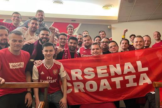 Arsenal &cacute;e u finalu Lige prvaka bodriti i Hrvati: 'Idemo s tri busa. Eduardo je bio u &scaron;oku'