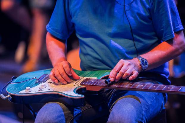 Vela Luka: Generalna proba koncerta Trag u Beskraju