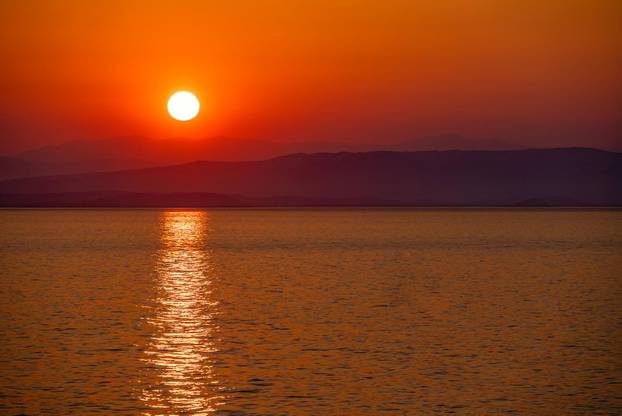 Izlazak sunca na moru kod  Splita