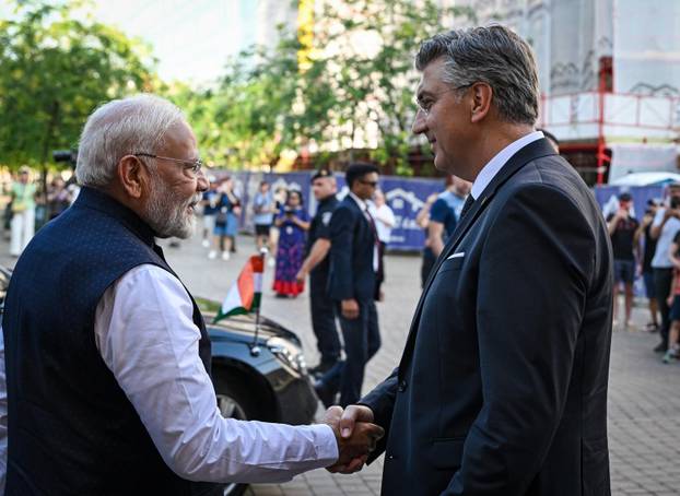Zagreb: Narendra Modi u društvu Andreja Plenkovića prošetao  centrom Zagreba