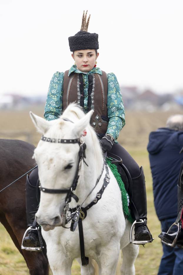 Đakovački bušari – pokladno jahanje u Širokom Polju