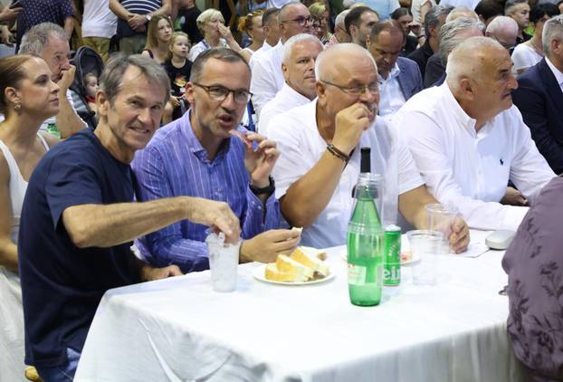 Drniš: Otvoren 9. me?unarodni festival pršuta