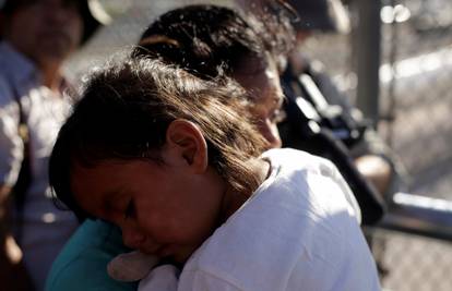 Američke vlasti roditeljima su vratile 522  migrantske  djece