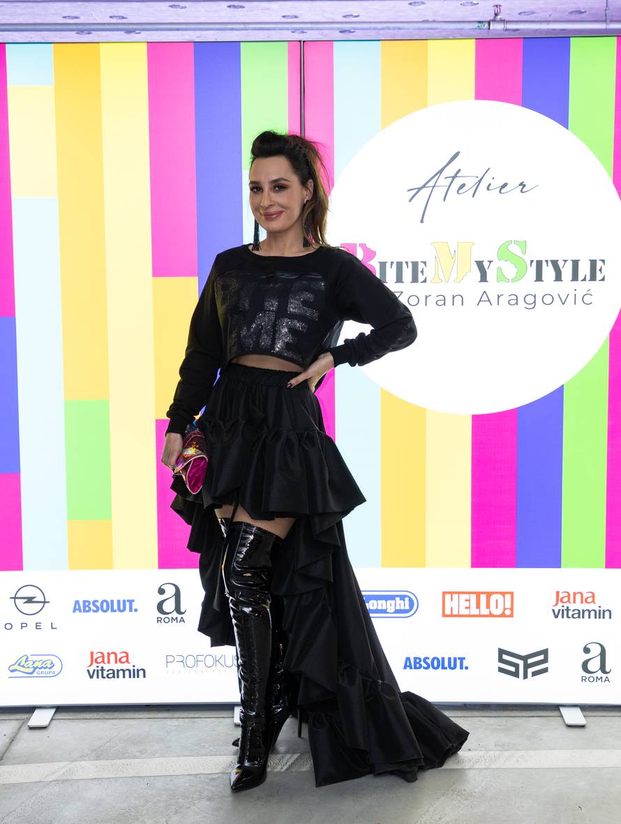 Mini, mrežasto, prorezi: Naše poznate dame kao da su se dogovorile koji atribut istaknuti