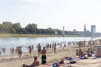 Na osječkoj Copacabani legice i lege uživaju kao da su na moru