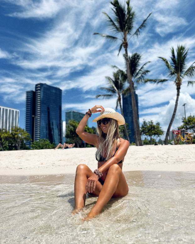 FOTO Kao da je ispala iz raja: Pogledajte nestvarne fotke ove ljepotice s Havaja