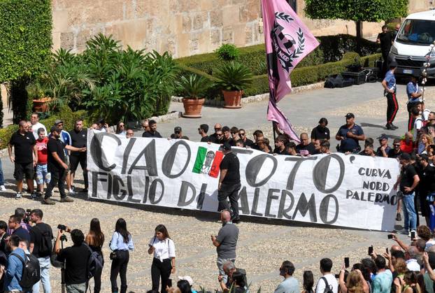 Funeral in the Cathedral of Toto' Schillaci.