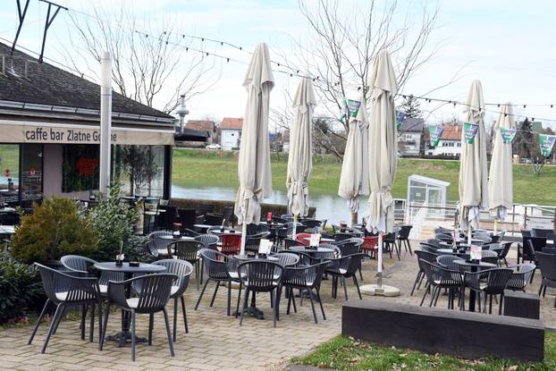 Sisčani su se priključili bojkotu trgovina i kafića 