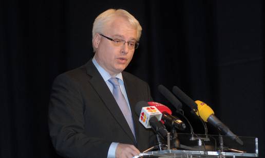 Josipović i Vandoren u petak na konferenciji o ulazu u EU