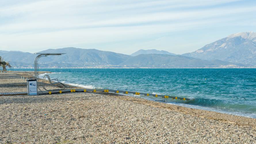 'Morska' platforma za invalide olakšava boravak na plažama