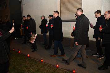 Bjelovar: Paljenje lampaša u znak sjećanja na žrtve Domovinskog rata