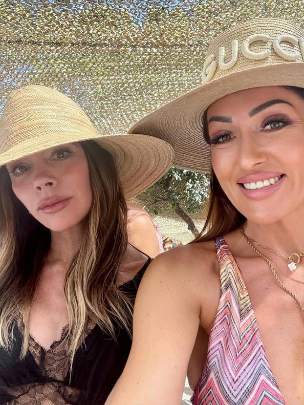 FOTO Hana Hadžiavdagić slavi rođendan: Pogledajte kako se mijenjala kroz godine...