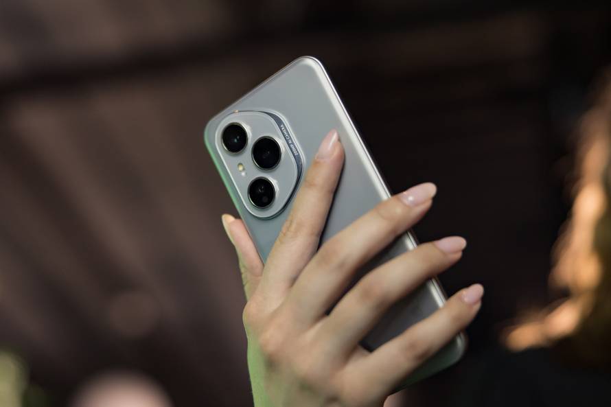 Na produženi vikend ili godišnji odmor bezbrižno uz HONOR 400 seriju