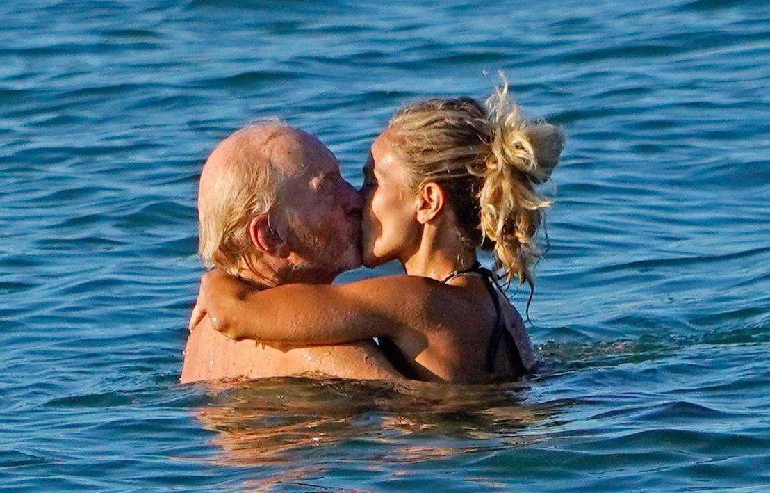 73 year old actor Charles Dance OBE looks in incredible shape as he is seen with his girlfriend at the beach in Venice!