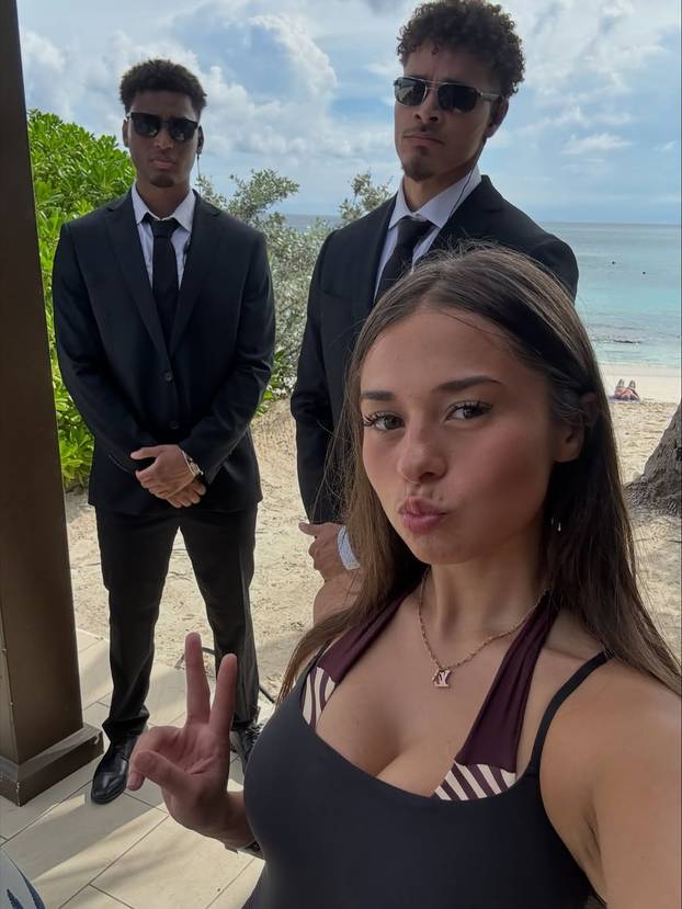 FOTO Shaq je uveselio curu koja zgrće hrpu love vrućim fotkama