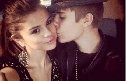 Justin svima otkrio s kim  ga je Selena varala pa izbrisao profil