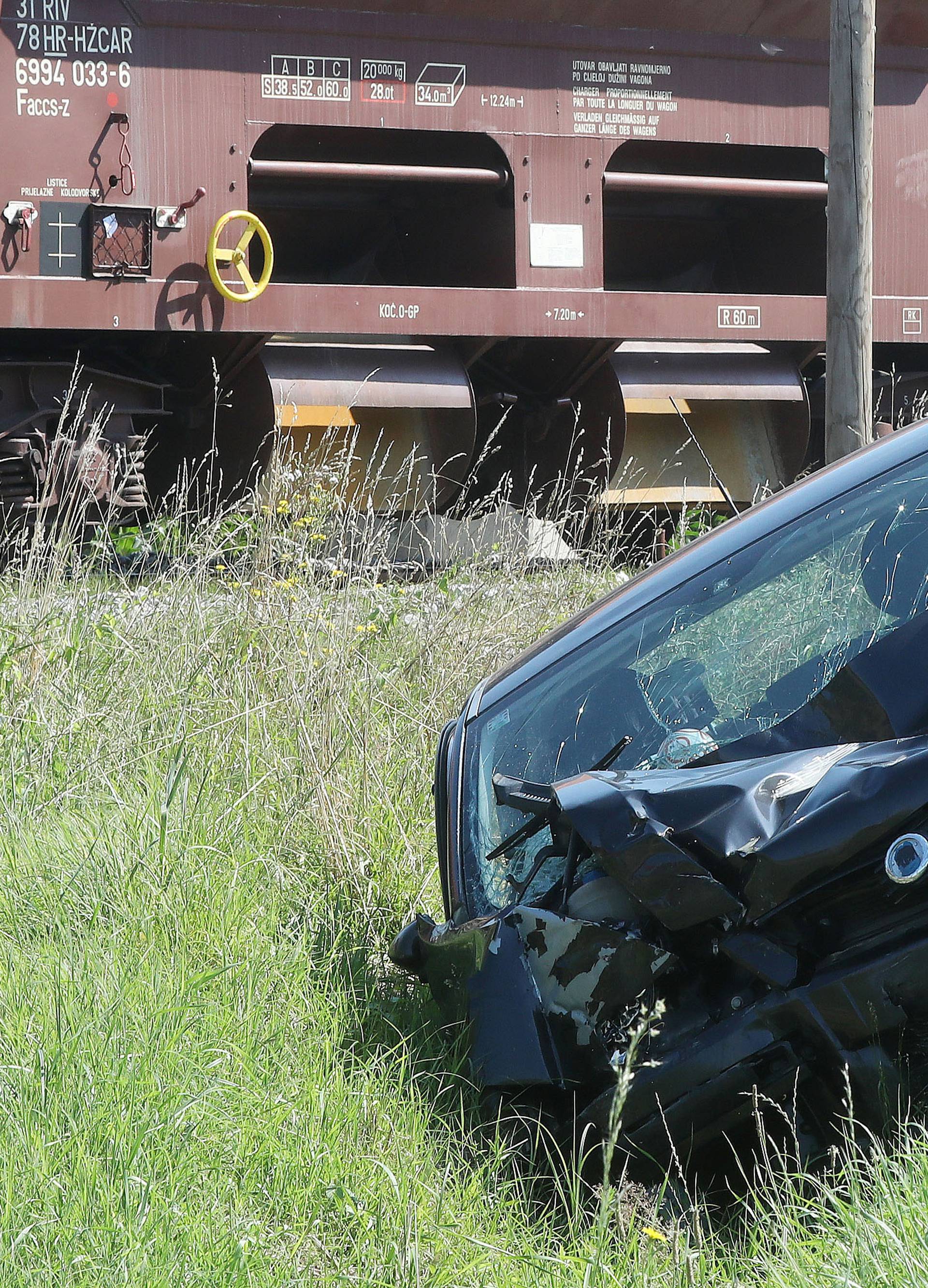 'Auto mi se ugasio na pruzi! U zadnji tren sam uspjela izaći...'