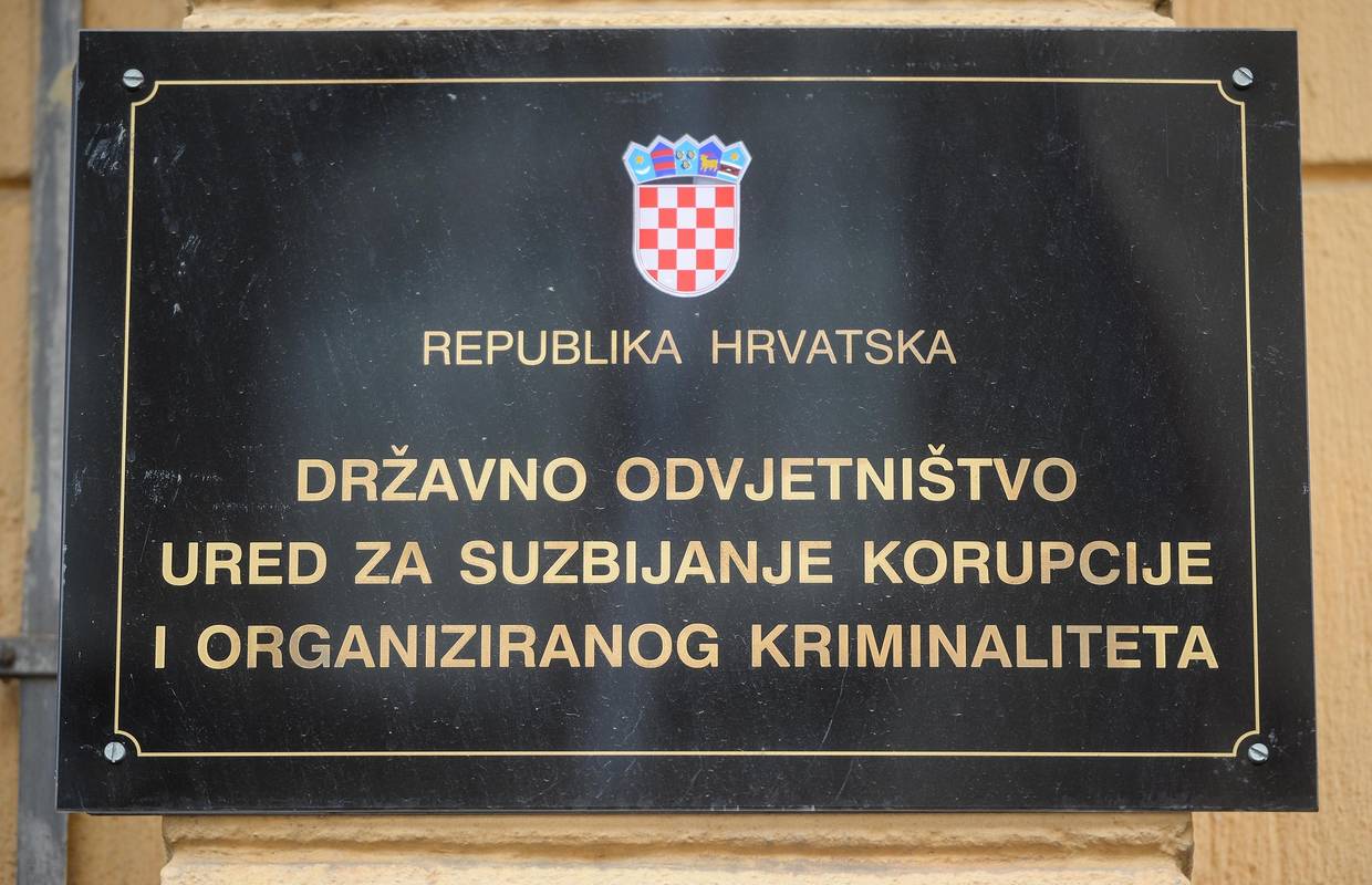 Uskok razotkrio dvije skupine švercera kokaina, 14 uhićenih