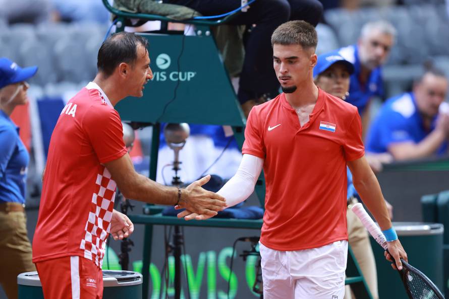 Osijek: Davis Cup, Hrvatska - Francsuka, Dino Prizmić - Corentin Moutet