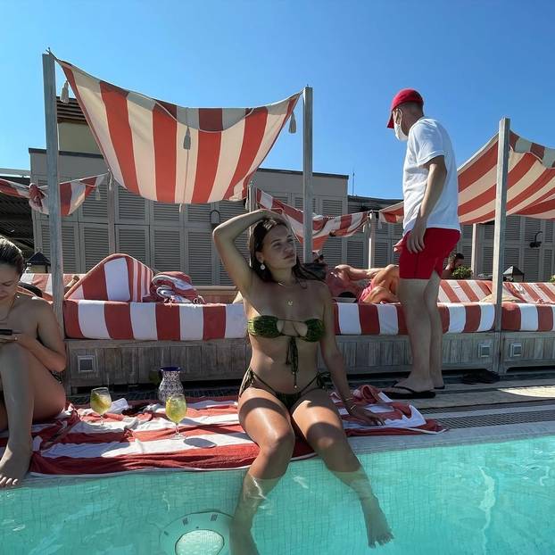 FOTO Ovo je ljepotica zbog koje su zaratili Beckhamovi sinovi...