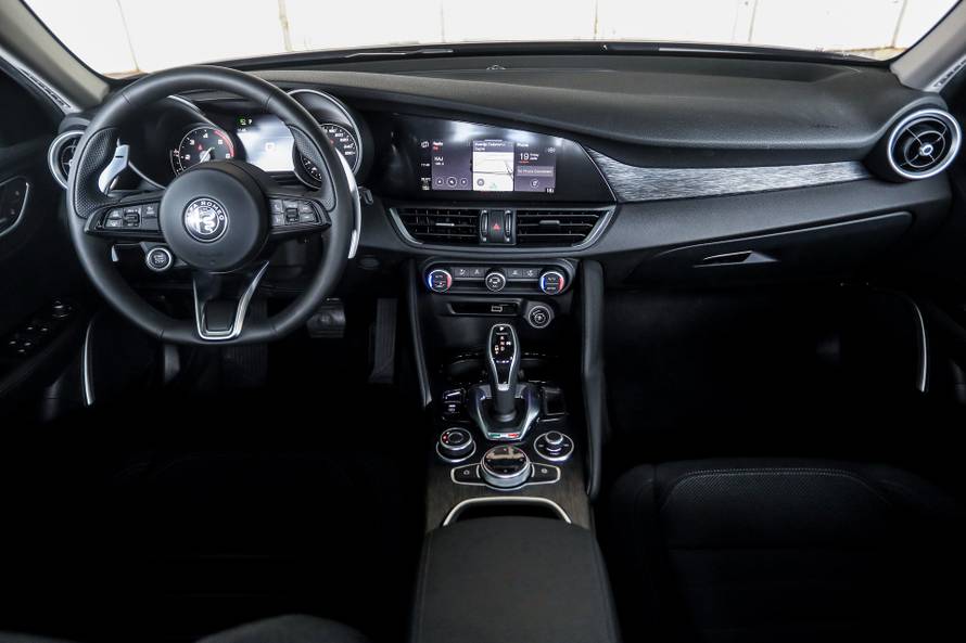 Giulia je dokaz da rijetko tko može napraviti auto kao Alfa