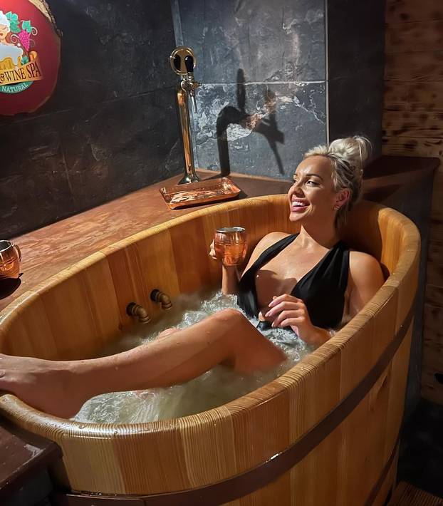 Imala je toliko kilograma da ju je zaručnik ostavio: Zainatila se i postala miss Velike Britanije