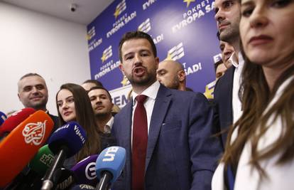 Crna Gora: Milatović tvrdi da ima 80 tisuća glasova više od predsjednika Đukanovića