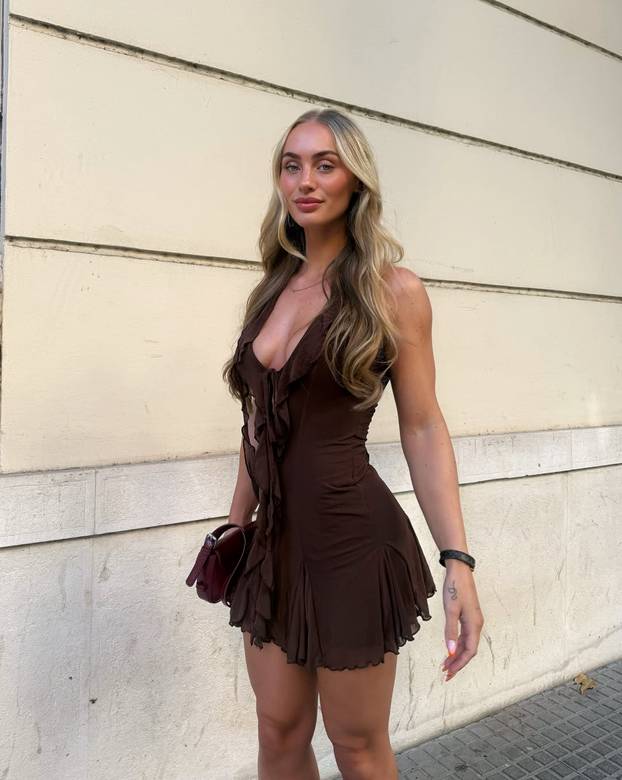 FOTO Fitness ikona ruši sve nerealne standarde ljepote: Evo što se krije iza savršenog tijela
