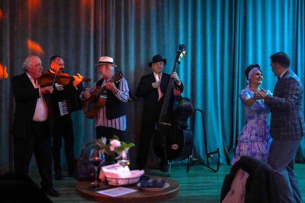 Zagreb: Tematska večera inspirirana filmom Kreše Golika "Tko pjeva zlo ne misli"