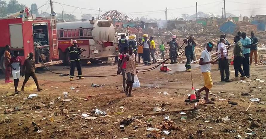 Kamion pun eksploziva sudario se s motorom u Gani, puno je mrtvih: 'Uništeno je 500 kuća'