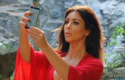 Opsjednuta Kim: Selfieji su joj smisao života, stalno se 'fotka'