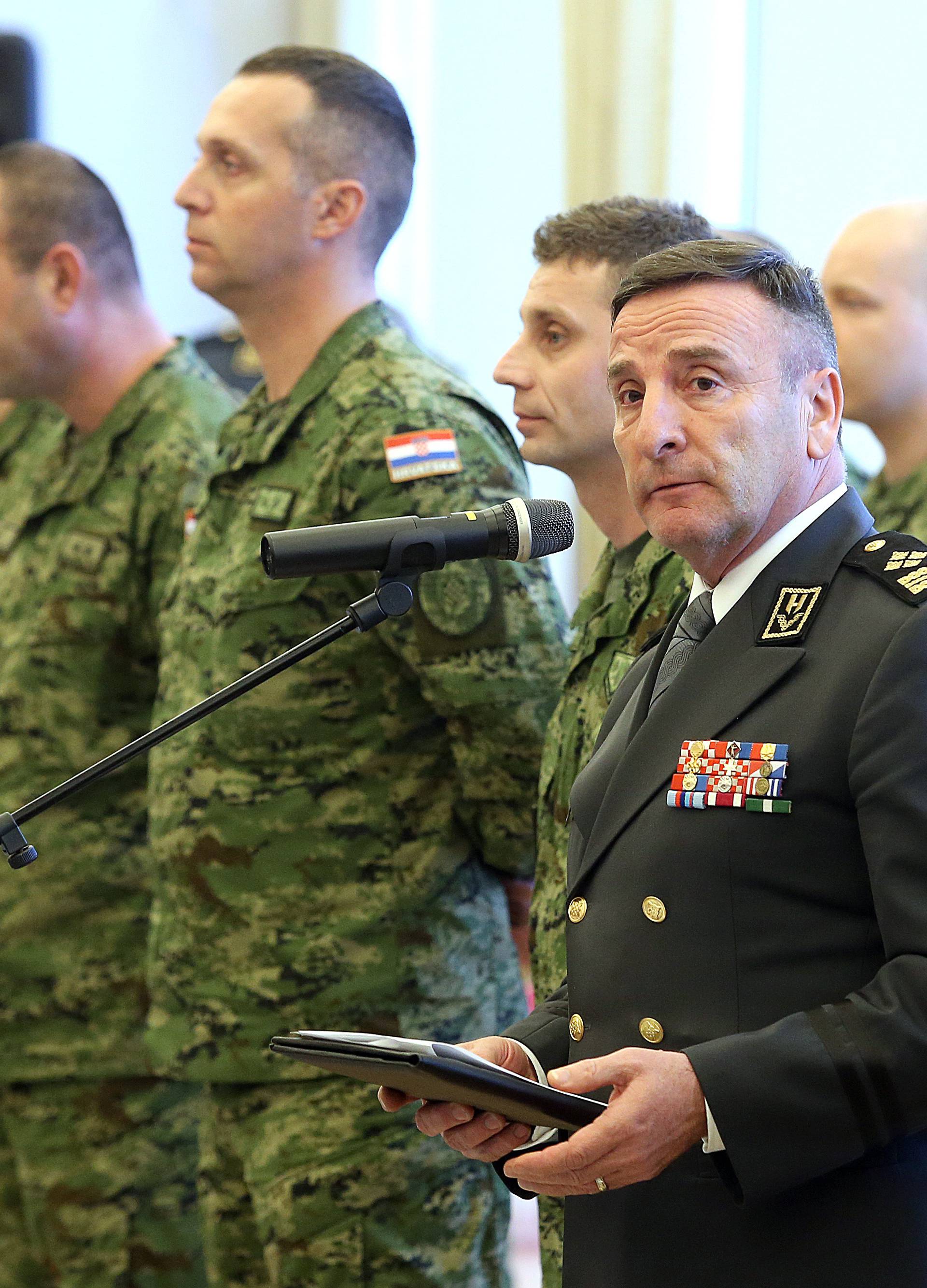 Predsjednica primila najbolje  vojnike i dočasnike u 2017.