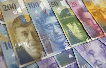 'Tražimo da zamrznu tečaj za kredite u švicarskim francima'