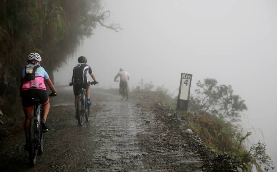 Neustrašiva baka (70) biciklom pokorila bolivijsku Cestu smrti