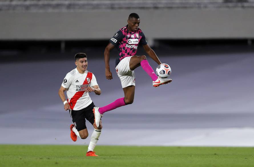Copa Libertadores - Group D - River Plate v Santa Fe
