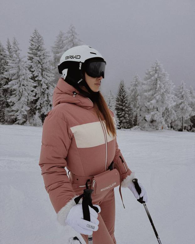 FOTO Koga ljubi Petković? Bila je to ljubav na prvi intervju, Iva ga je zavela pred kamerama