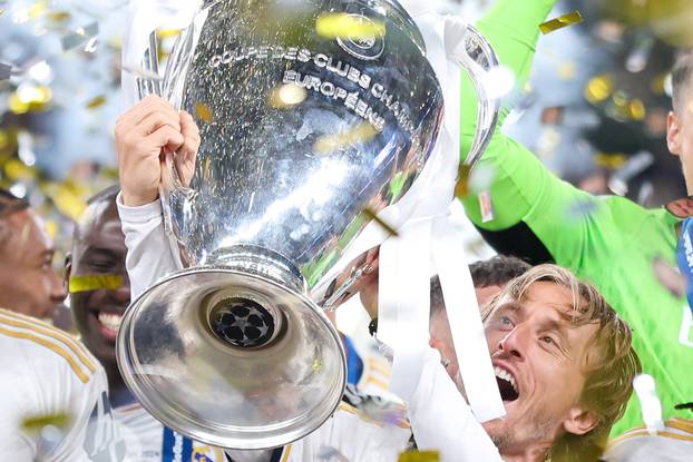 Modrić  najtrofejniji Realov igrač u povijesti, 6. put dignuo pokal Lige prvaka