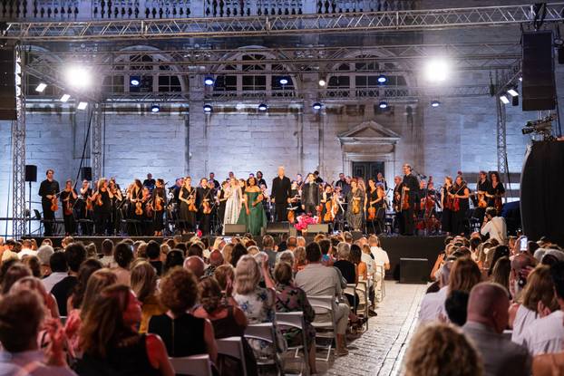 Dubrovnik: Opera galom ispred Katedrale zatvorene su 77. Dubrovačke ljetne igre