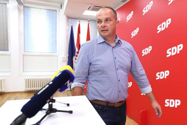 Zagreb:  Siniša Hajdaš Dončić predao kandidaturu za predsjednika SDP-a