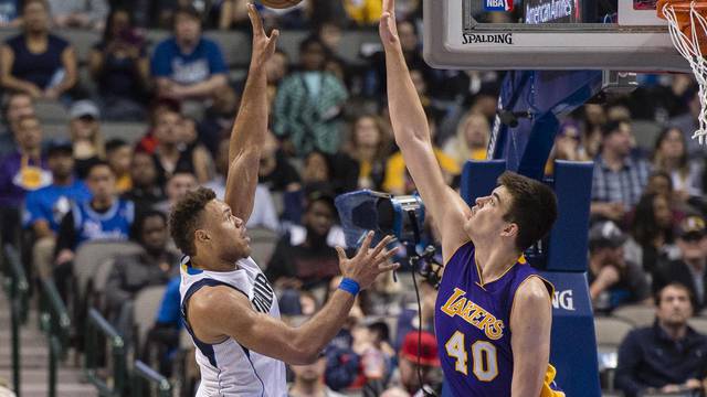 NBA: Los Angeles Lakers at Dallas Mavericks