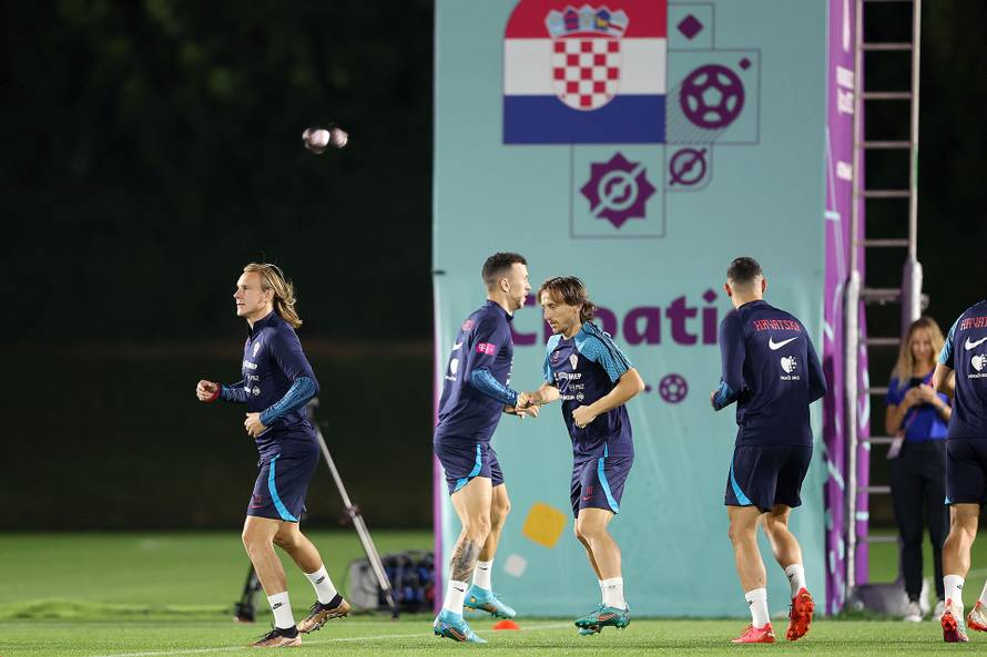 KATAR 2022 -  Hrvatska nogometna reprezentacija odradila trening