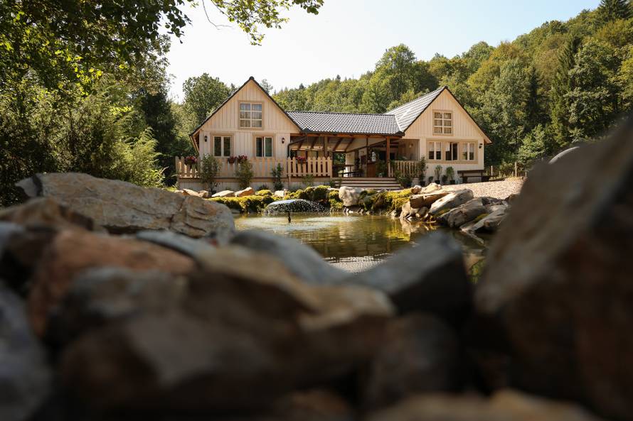 Nikolina Pišek za 24sata: Bilo je i konflikata na 'Farmi'. Selo i ja? Nisam baš kadra za to iskreno...