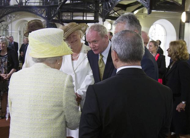 Belfast: Kraljica Elizabeta II je posjetila zatvor u koje je boravio Martin McGuinness 