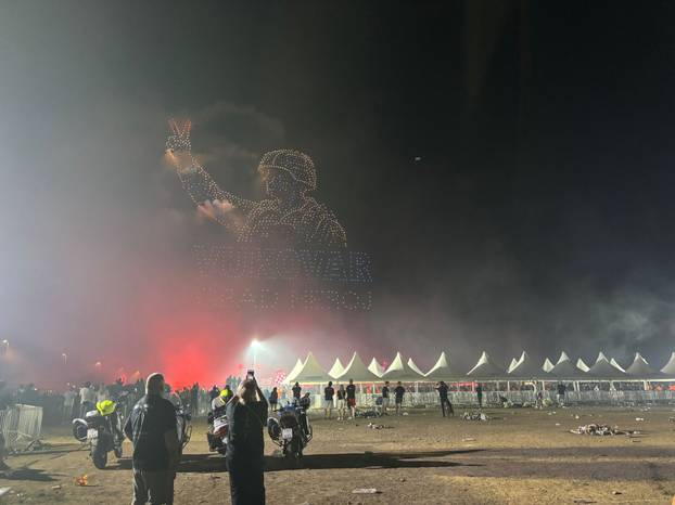 FOTO Spektakularna predstava dronova na nebu: Odali počast svim brigadama i Vukovaru