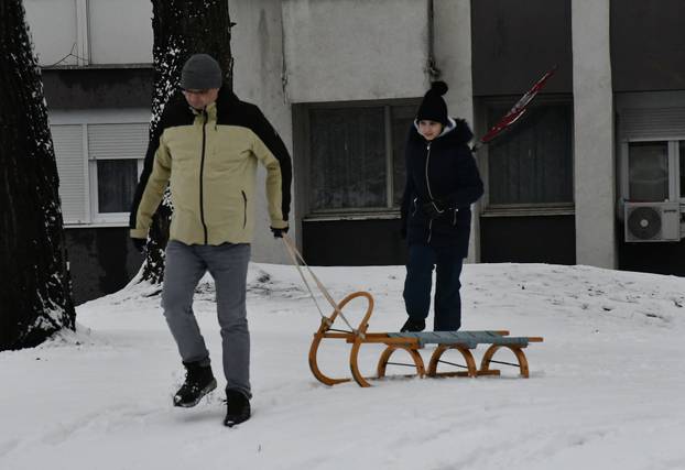 Prava zimska idila na ulicama Slavonskog Broda