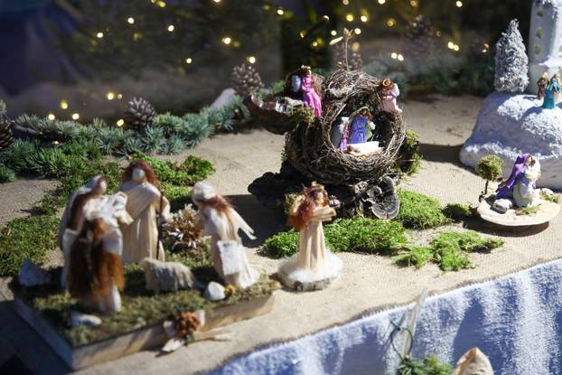 24sata Zagreb: Otvorenje izložbe jaslica Peggy Malbase