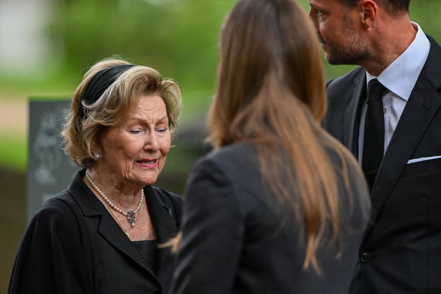 Memorial service for the late King Harald, in Asker