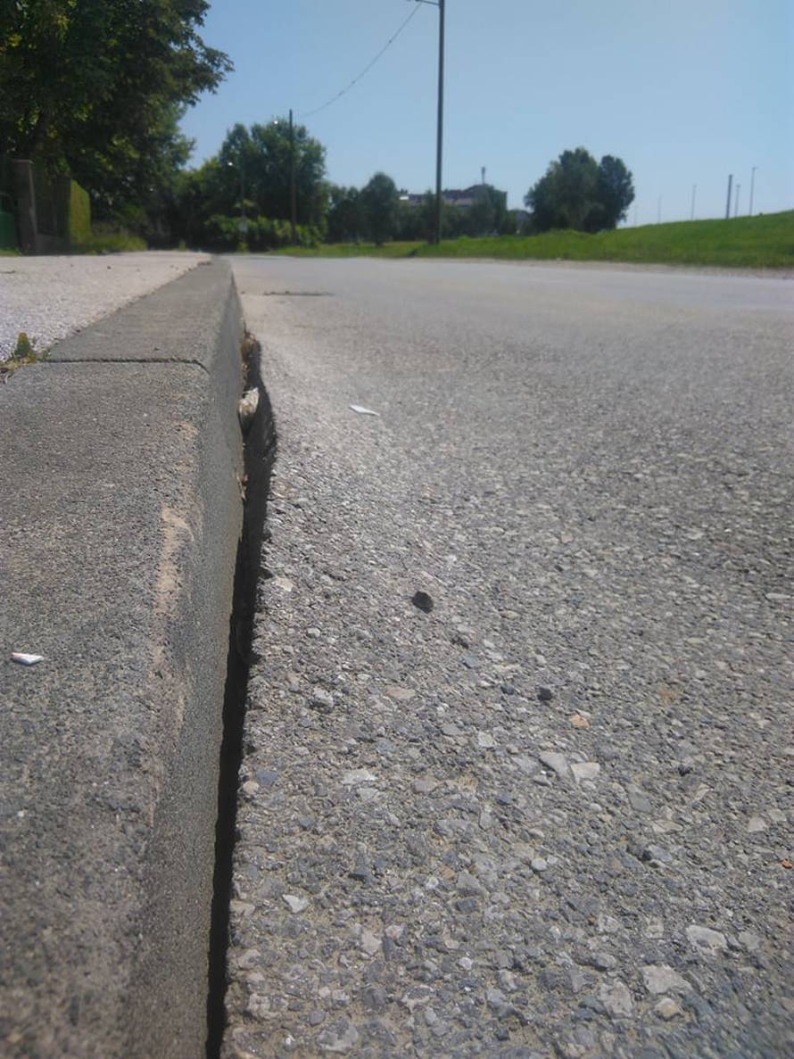 Ceste na Trnju propadaju nakon poplave: 'Netko će nastradati!'