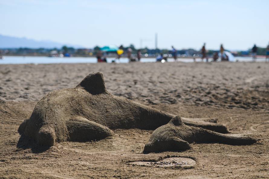 Prekrasne skulpture od pijeska uljepšale poznate plaže u Ninu